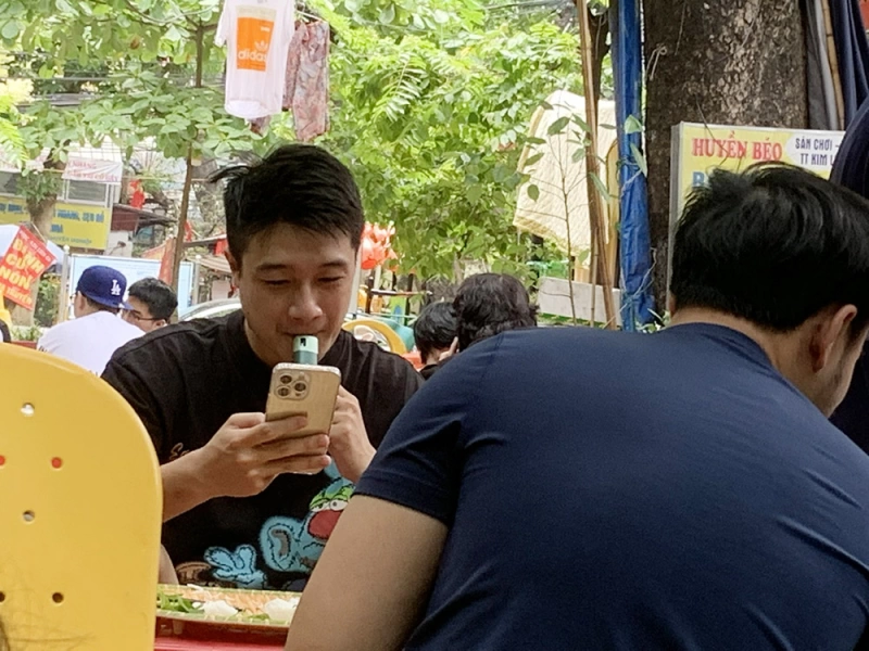 Cần cấm thuốc lá điện tử, thuốc lá nung nóng để cứu thế hệ trẻ
