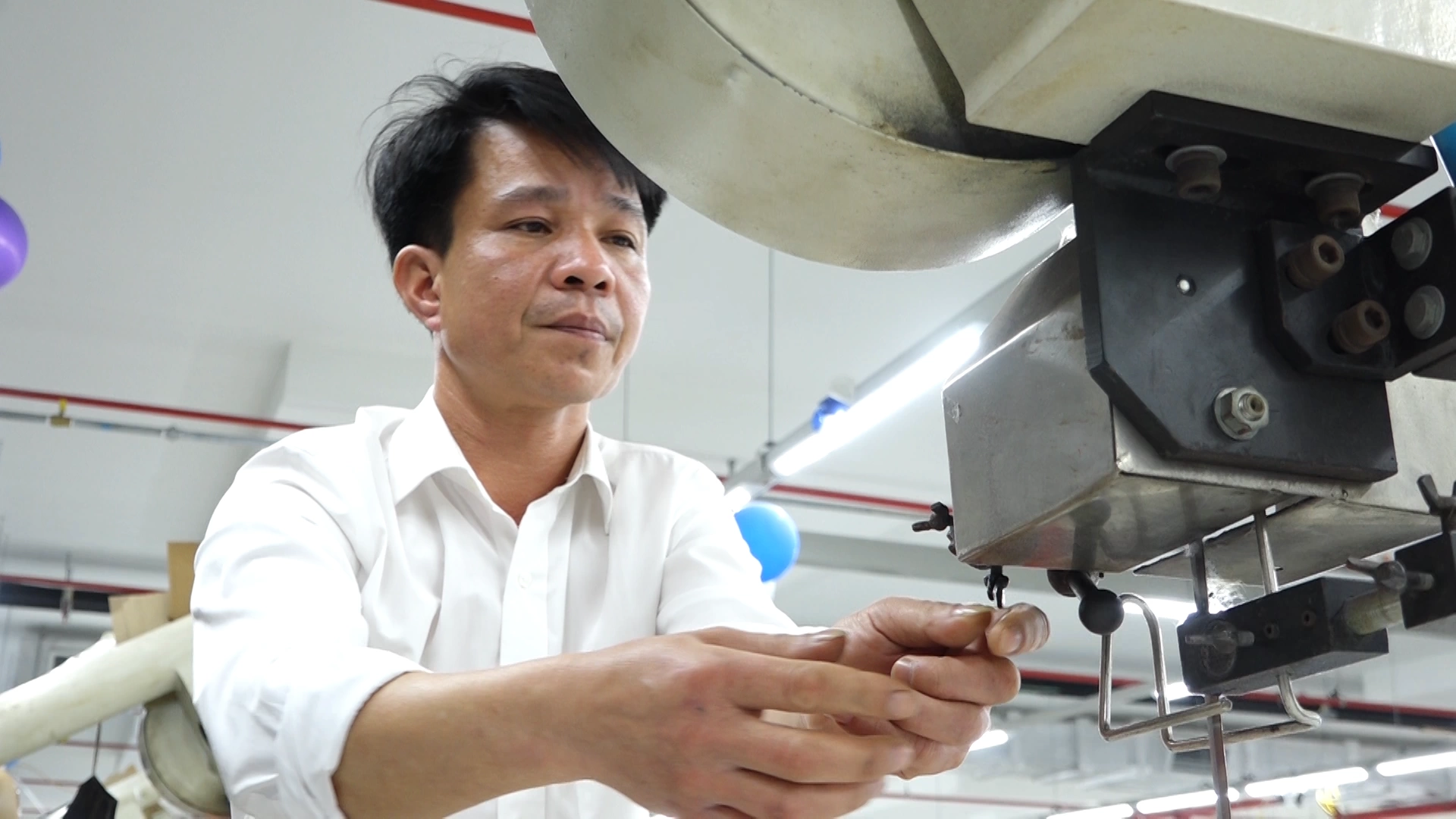 Người tổ trưởng cơ điện gương mẫu Xí nghiệp May Bỉm Sơn
