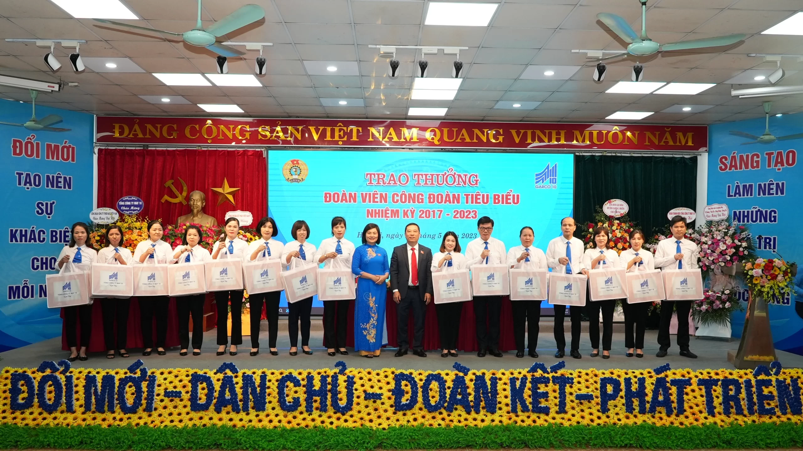 Tuyên dương 31 công nhân, nhân viên tiêu biểu giai đoạn 2017-2023