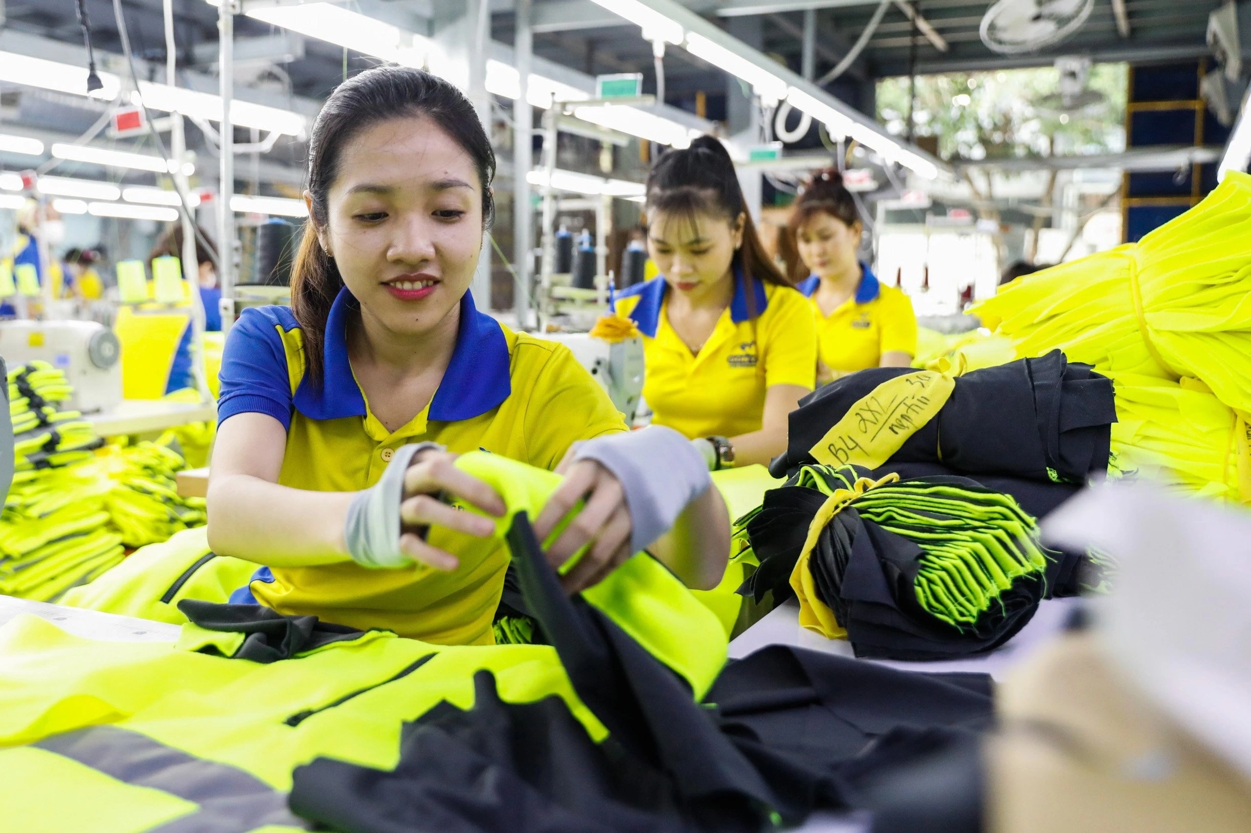 Năm 2023, công nghệ thành áp lực đào thải lao động thiếu kỹ năng