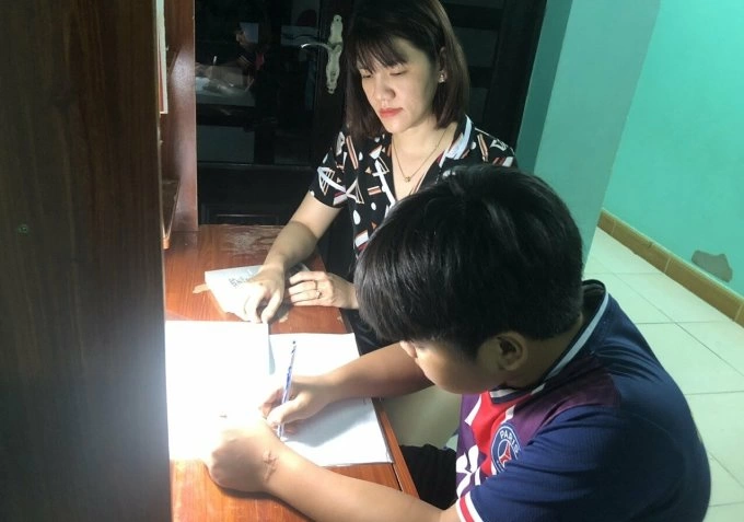 Công nhân phải giảm giờ làm vì nhà máy thiếu đơn hàng