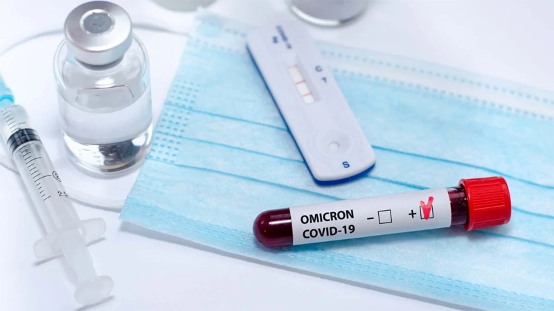 Triệu chứng bất thường của Omicron so với các biến thể khác