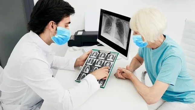 Mỹ khuyến cáo những người đã bỏ hút thuốc lá lâu năm nên khám sàng lọc ung thư phổi