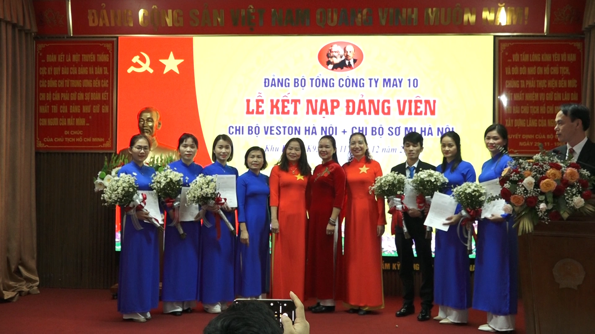 Chi bộ Veston & Sơ mi Hà Nội tổ chức lễ kết nạp đảng viên mới tại Khu Di tích lịch sử K9 Đá Chông