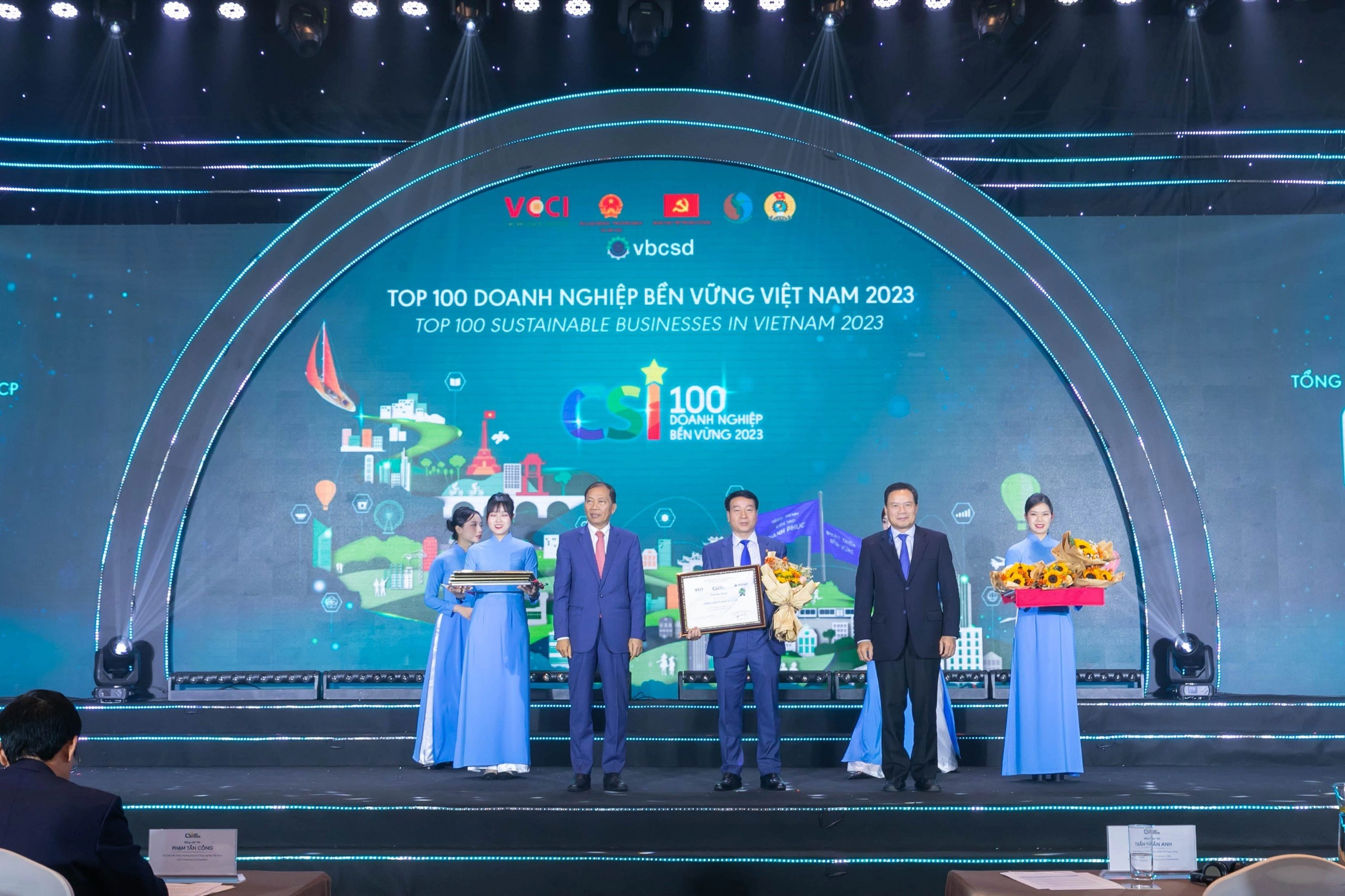 May 10 được tôn vinh Top 100 Doanh nghiệp bền vững tại Việt Nam năm 2023