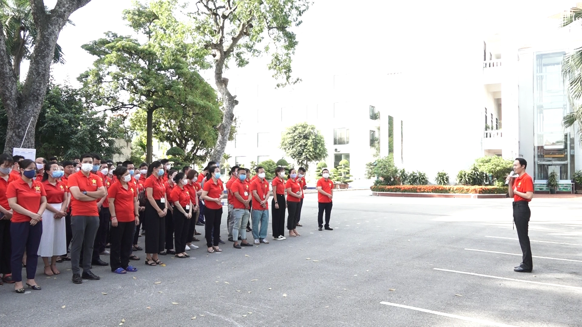 Phòng Thiết kế thời trang liên tục đổi mới sáng tạo để ngày càng nâng tầm đẳng cấp thương hiệu May 10