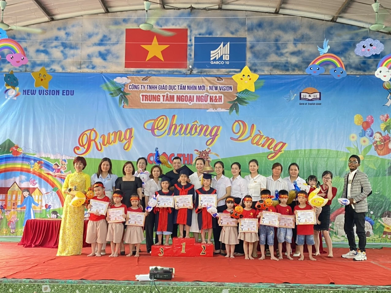 Hội thi Rung Chuông Vàng tại Trường mầm non May 10