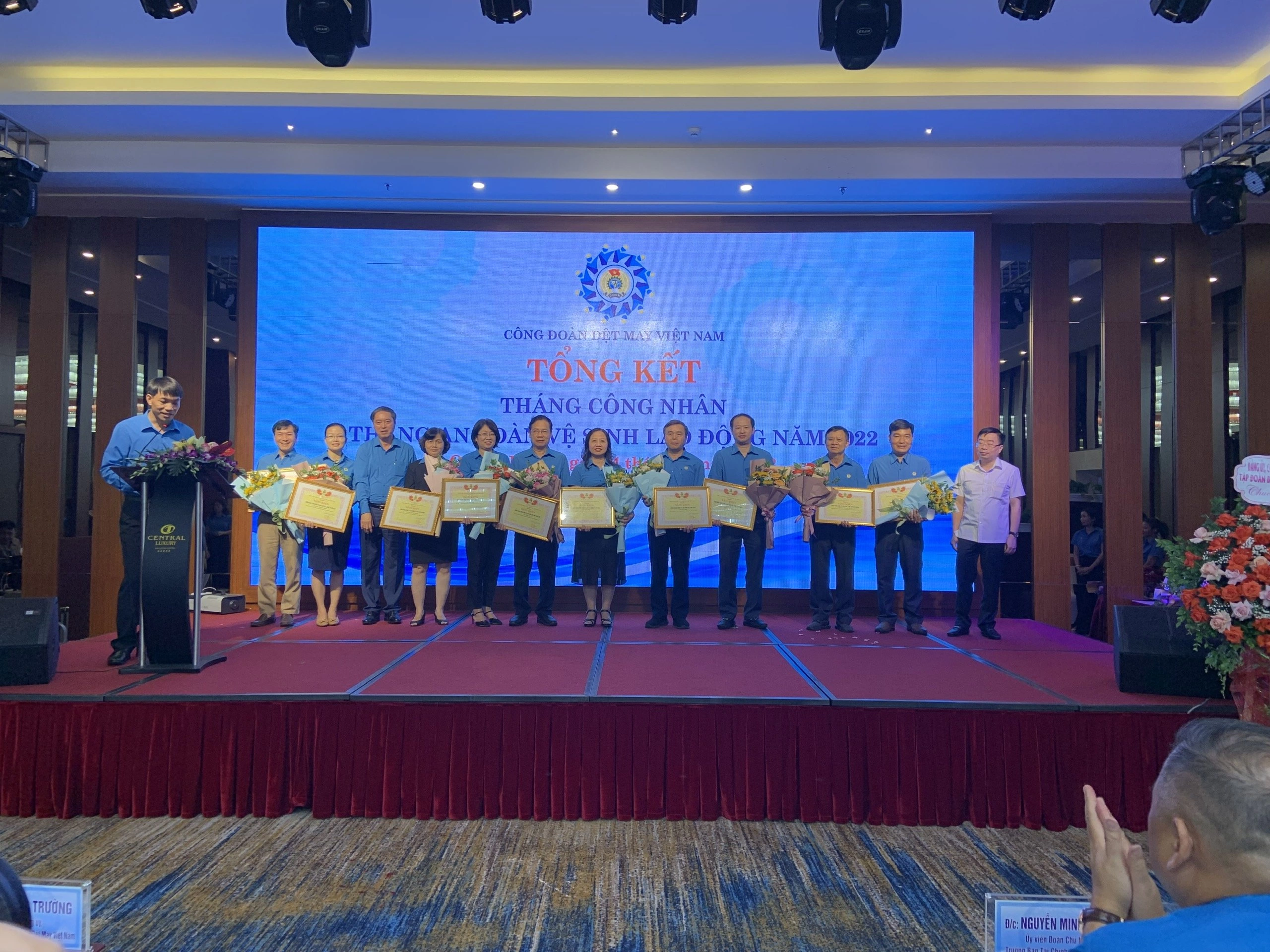Công đoàn May 10 gặt hái nhiều giải thưởng cao của Công đoàn ngành