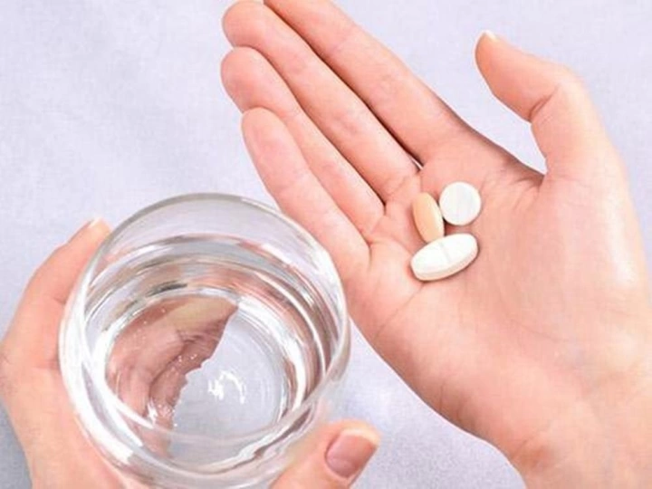Mắc phải những sai lầm này khi uống thuốc, cẩn thận ‘tiền mất tật mang’