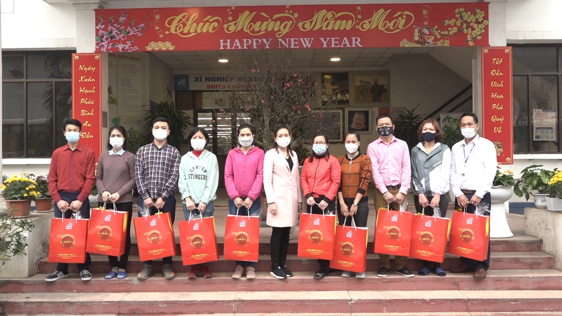 CBCNV May 10 đón Tết Nhâm Dần 2022 sung túc, đủ đầy