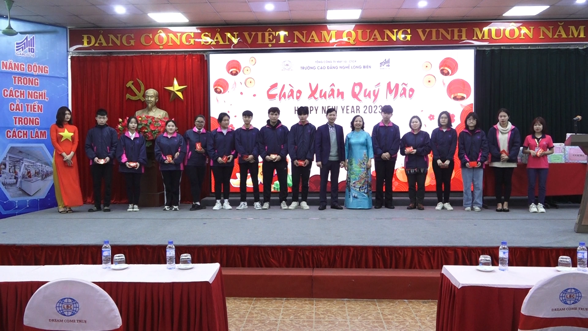 Trường Cao đẳng nghề Long Biên chào xuân Quý Mão 2023