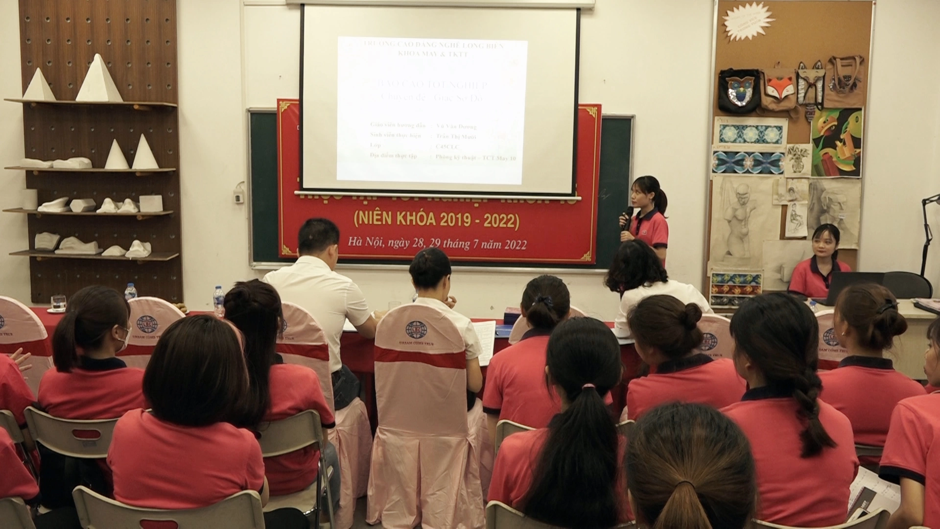 Cao đẳng nghề Long Biên tổ chức lễ báo cáo thực tập tốt nghiệp cho sinh viên K45