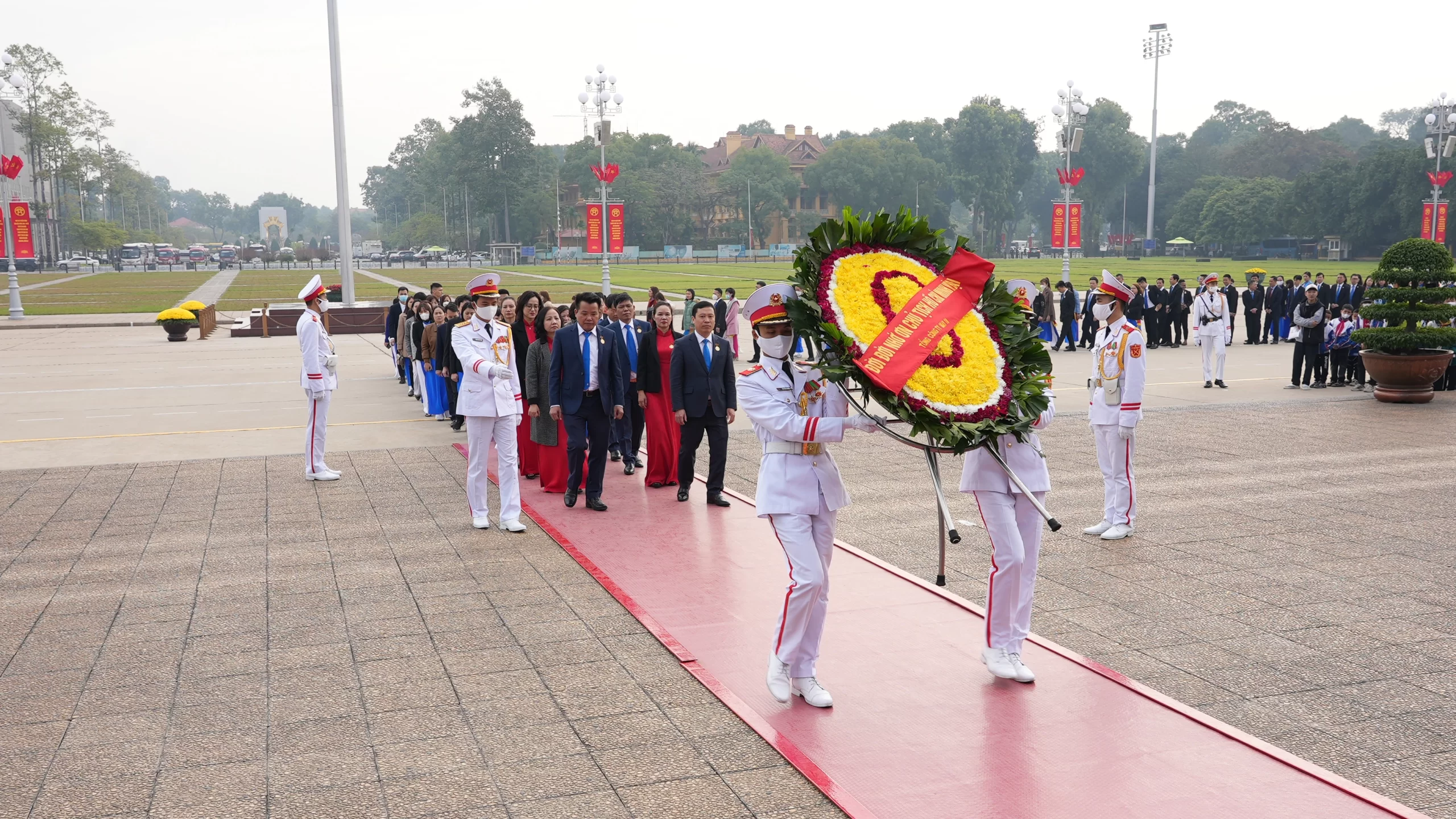 TCT May 10 báo công dâng Bác đầu năm 2023