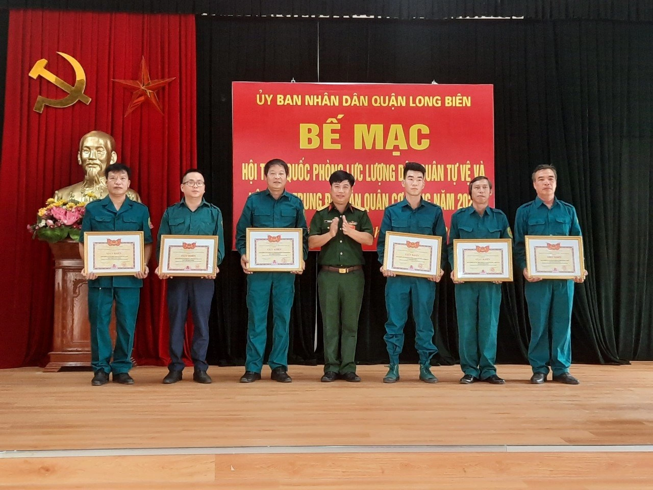 Lực lượng tự vệ May 10 đạt thành tích cao trong Hội thao Quốc phòng lực lượng dân quân tự vệ quận Long Biên năm 2022