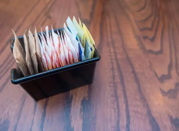 Một số nghiên cứu tìm thấy mối liên hệ giữa Aspartame và ung thư ở động vật. Nhưng nhiều chuyên gia khẳng định có rất nhiều nghiên cứu khác chứng minh chất này không gây nguy hiểm. Ảnh: Shutterstock.