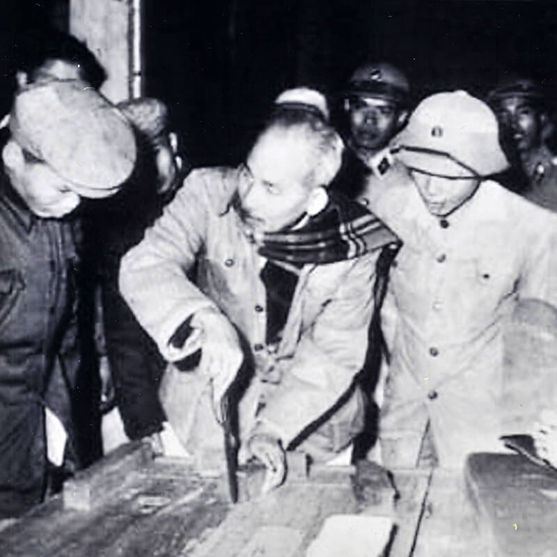 Đón Bác Hồ về thăm
