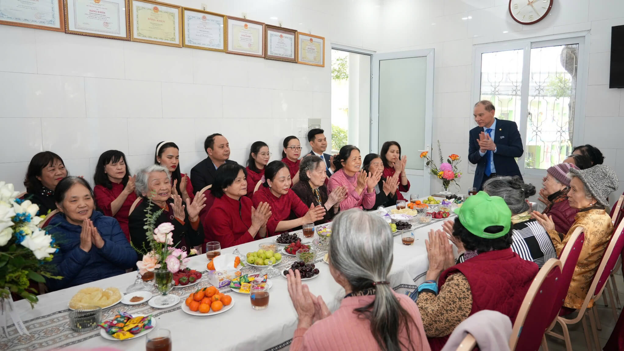 TRI ÂN NHỮNG NGƯỜI THẦY THUỐC TẬN TÂM CỦA TỔNG CÔNG TY MAY 10