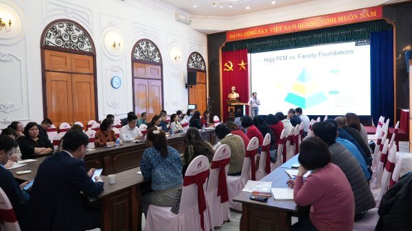 TCT May 10 đào tạo kiến thức chuyên sâu về Higg và dự án LEED