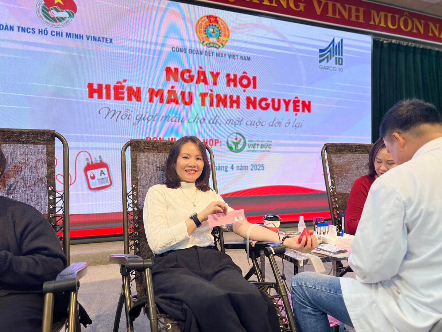 Ngày hội hiến máu tình nguyện