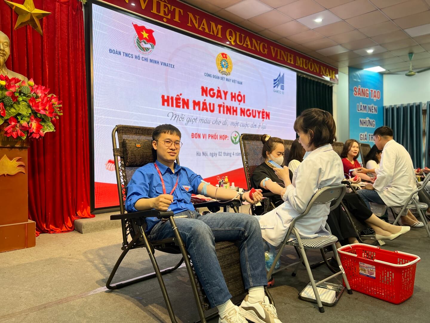 Ngày hội hiến máu tình nguyện