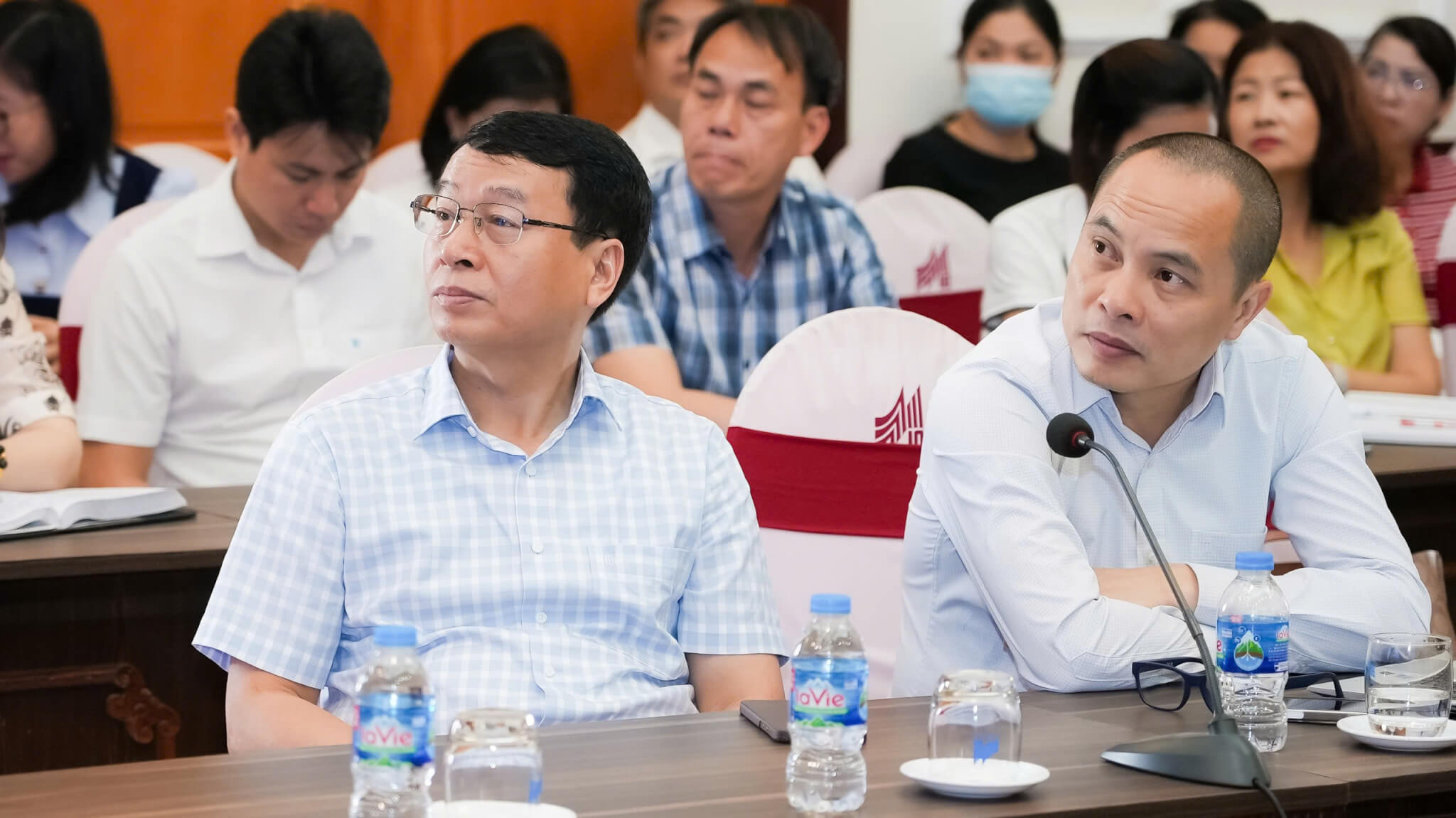 Đảng ủy Tổng Công ty May 10 tiếp sóng Hội nghị toàn quốc quán triệt, triển khai thực hiện Nghị quyết Hội nghị Trung ương 1
