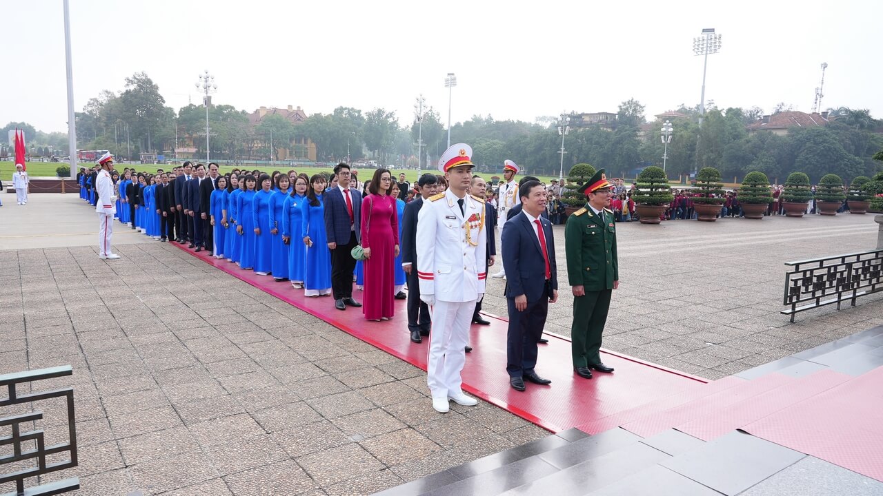 Trái tim May 10 với Bác Hồ – Hành trình thiêng liêng của một thương hiệu mang dấu ấn Người