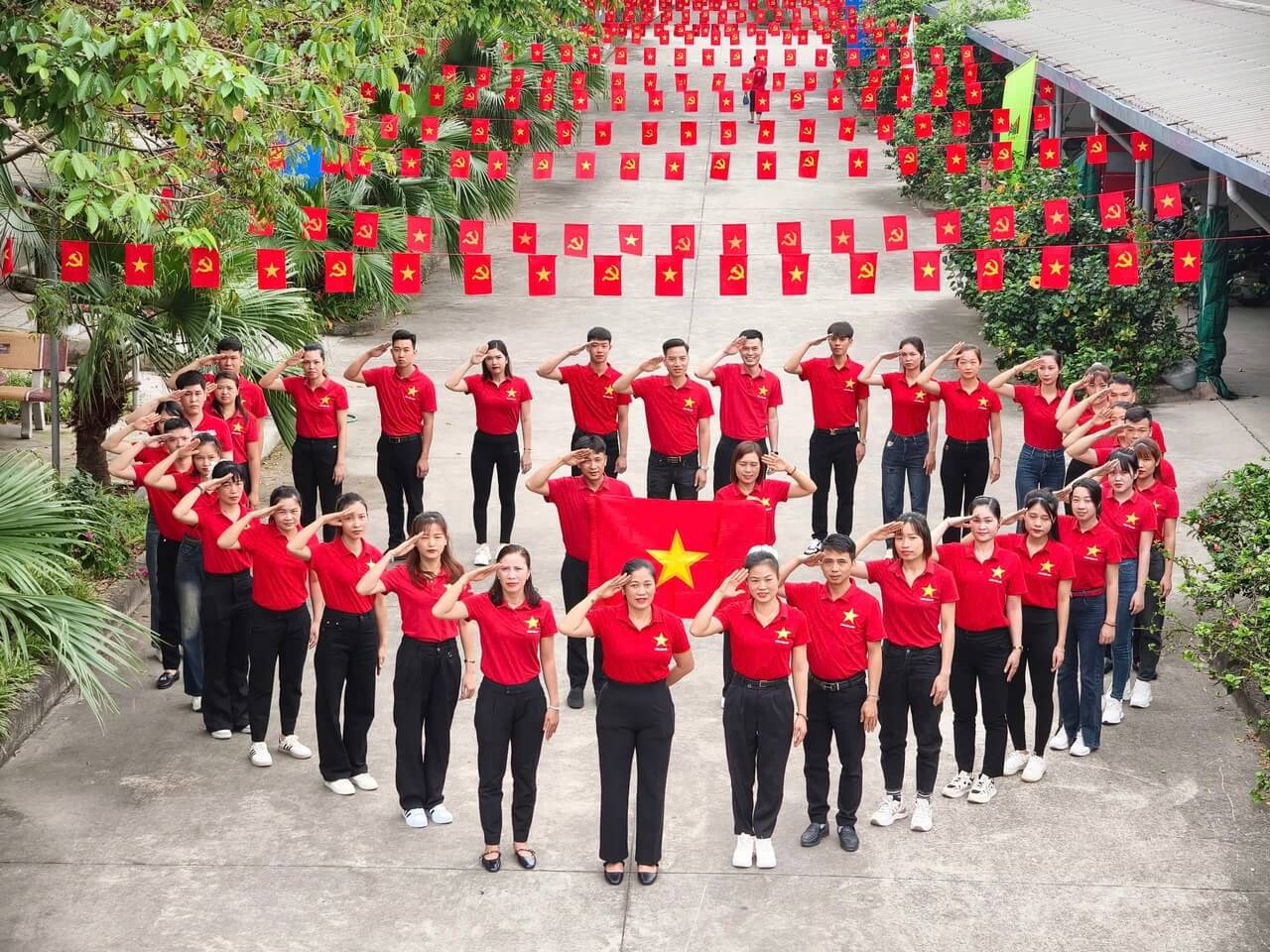 Hào khí Tháng Tư – 50 năm thống nhất đất nước và hành trình vươn tới tương lai