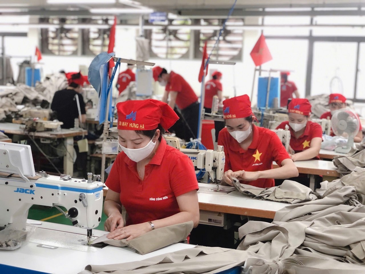 Hào khí Tháng Tư – 50 năm thống nhất đất nước và hành trình vươn tới tương lai