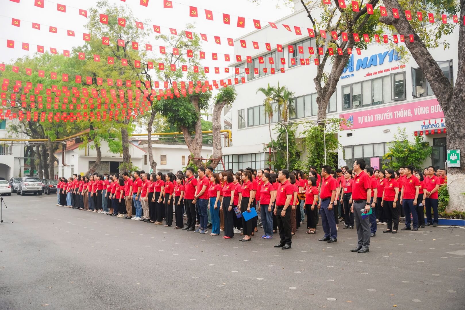 Tự hào 50 năm Thống nhất đất nước – Tiếp bước truyền thống May 10