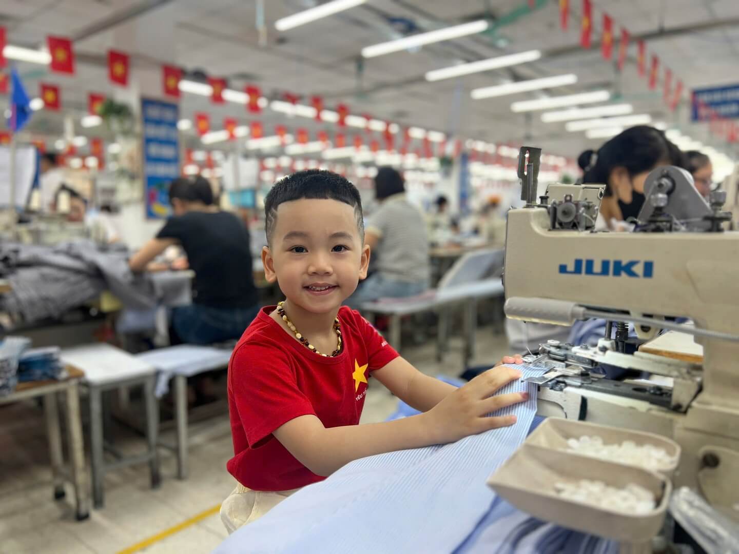 Các bé Trường Mầm non May 10 thăm quan TCT May 10