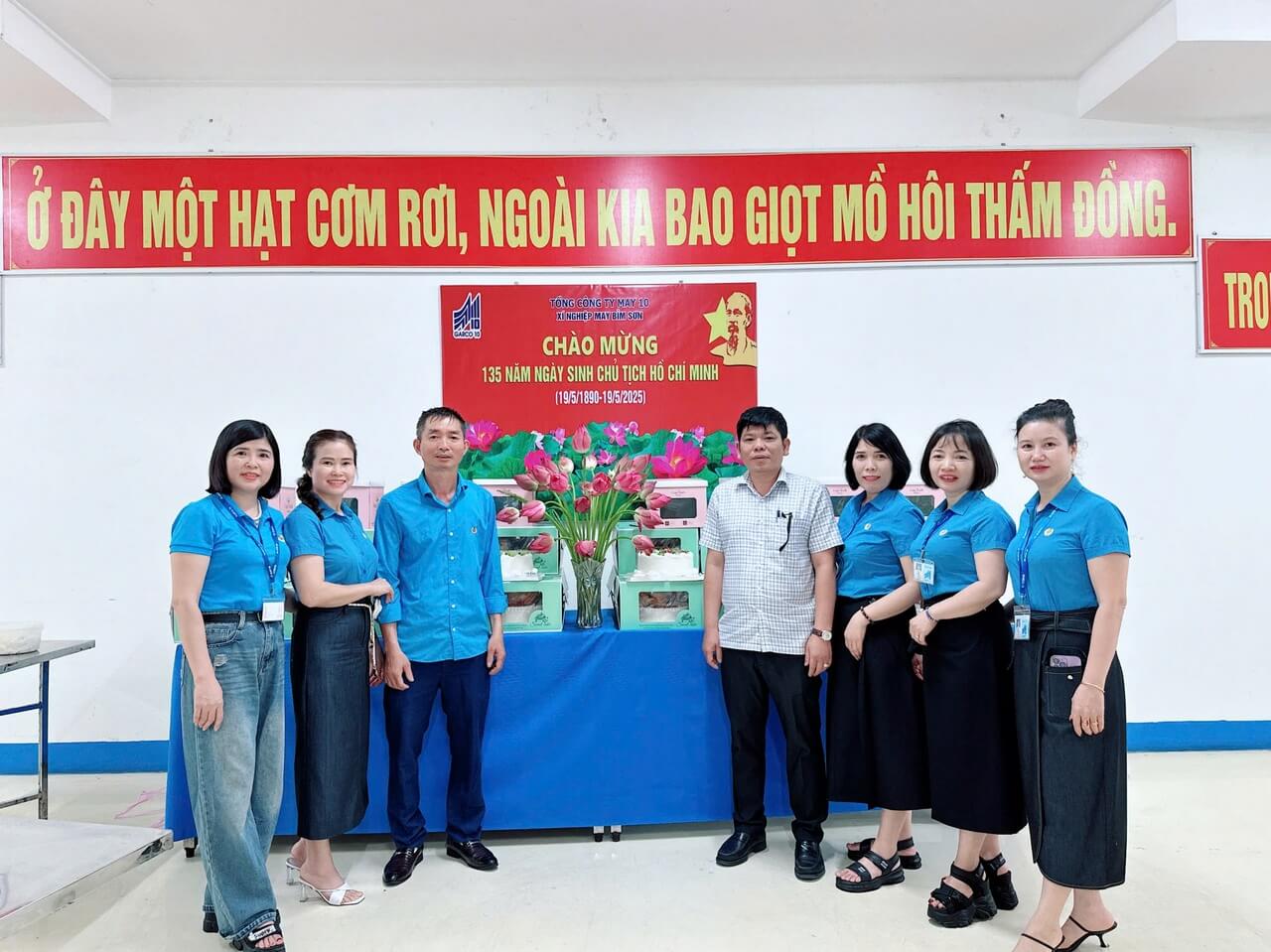 Kỷ niệm 135 năm ngày sinh Chủ tịch Hồ Chí Minh