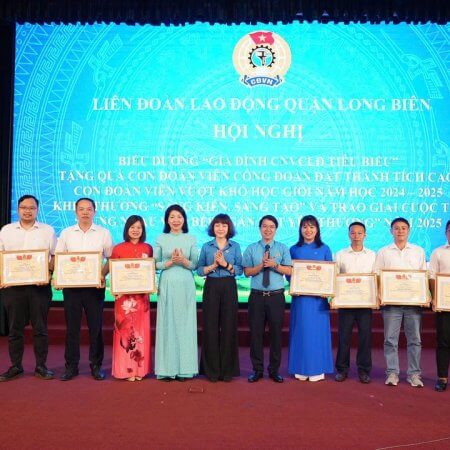 Người lao động May 10 được LĐLĐ quận Long Biên tôn vinh, khen thưởng