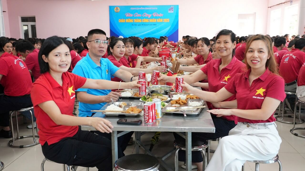 May 10: “Bữa cơm Công đoàn” Trọn vẹn tri ân, lan tỏa yêu thương trong Tháng Công nhân 2025
