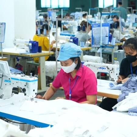 Cảm nhận của người lao động May Thái Hà khi làm việc tại Nhà máy Xanh hiện đại