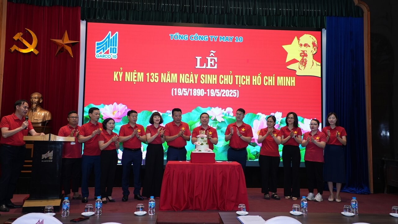 Kỷ niệm 135 năm ngày sinh Chủ tịch Hồ Chí Minh