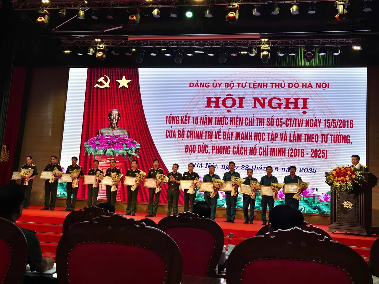 Lực lượng tự vệ May 10 – 10 năm kiên trì học Bác, vững vàng giữ vững trật tự doanh nghiệp