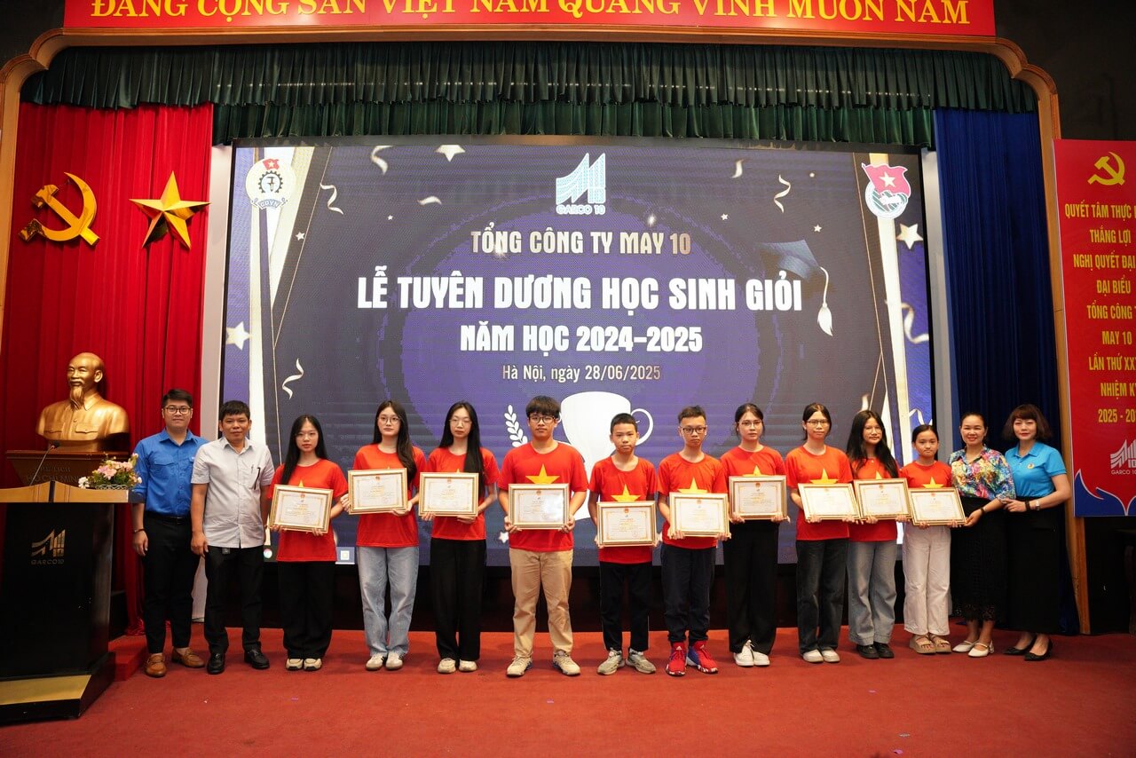 May 10 tổ chức lễ tuyên dương học sinh giỏi năm học 2024-2025