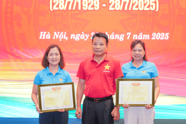 Công đoàn May 10 sơ kết hoạt động Công đoàn 6 tháng đầu năm 2025