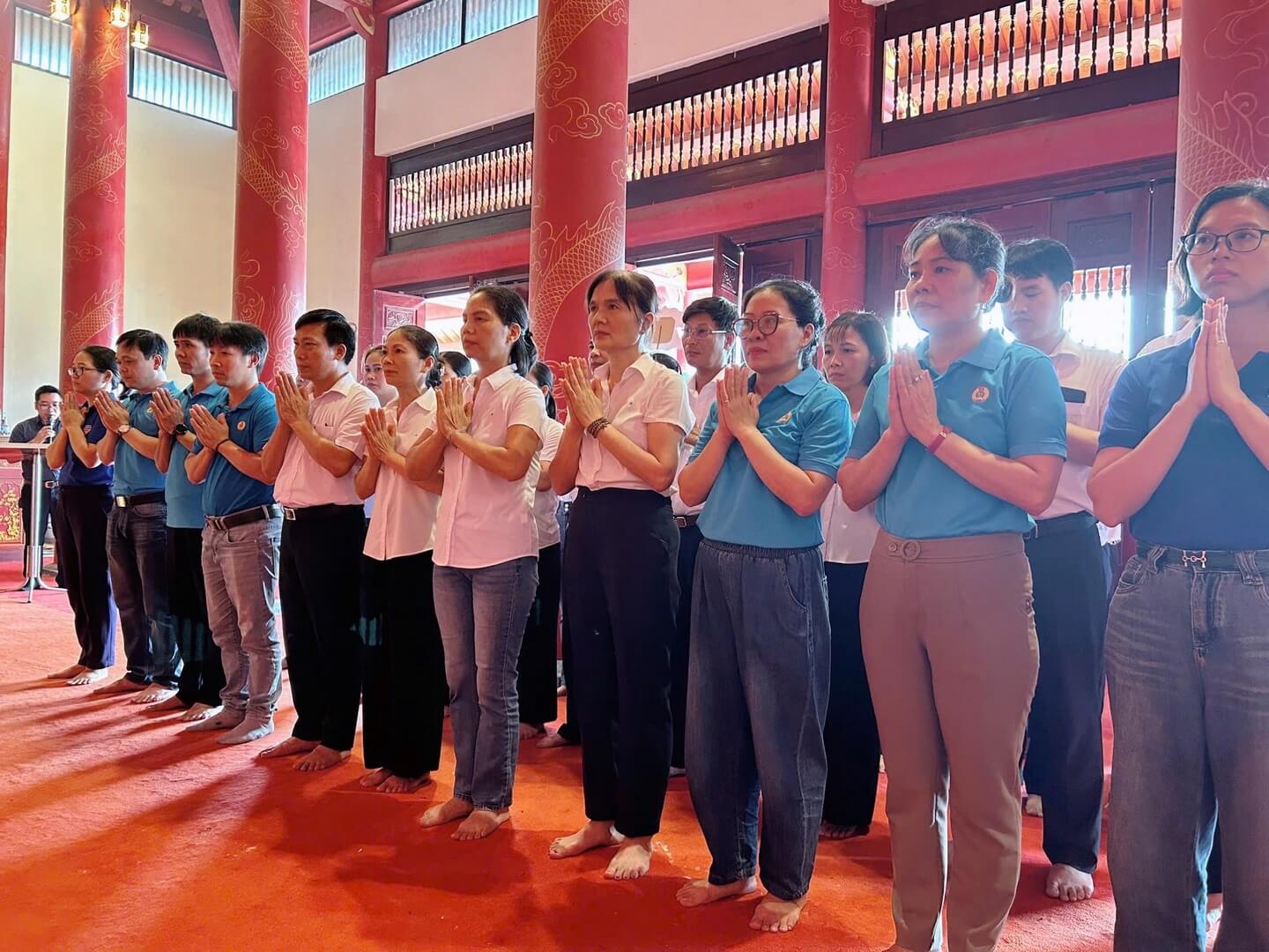 TCT May 10 tri ân thế hệ tiền nhân qua các hoạt động đền ơn đáp nghĩa