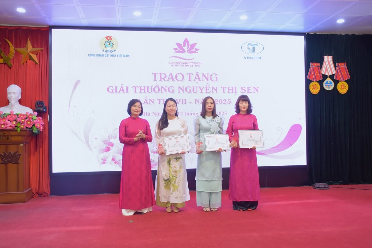 May 10 được tuyên dương tại Đại hội thi đua yêu nước ngành Dệt May Việt Nam lần thứ VI