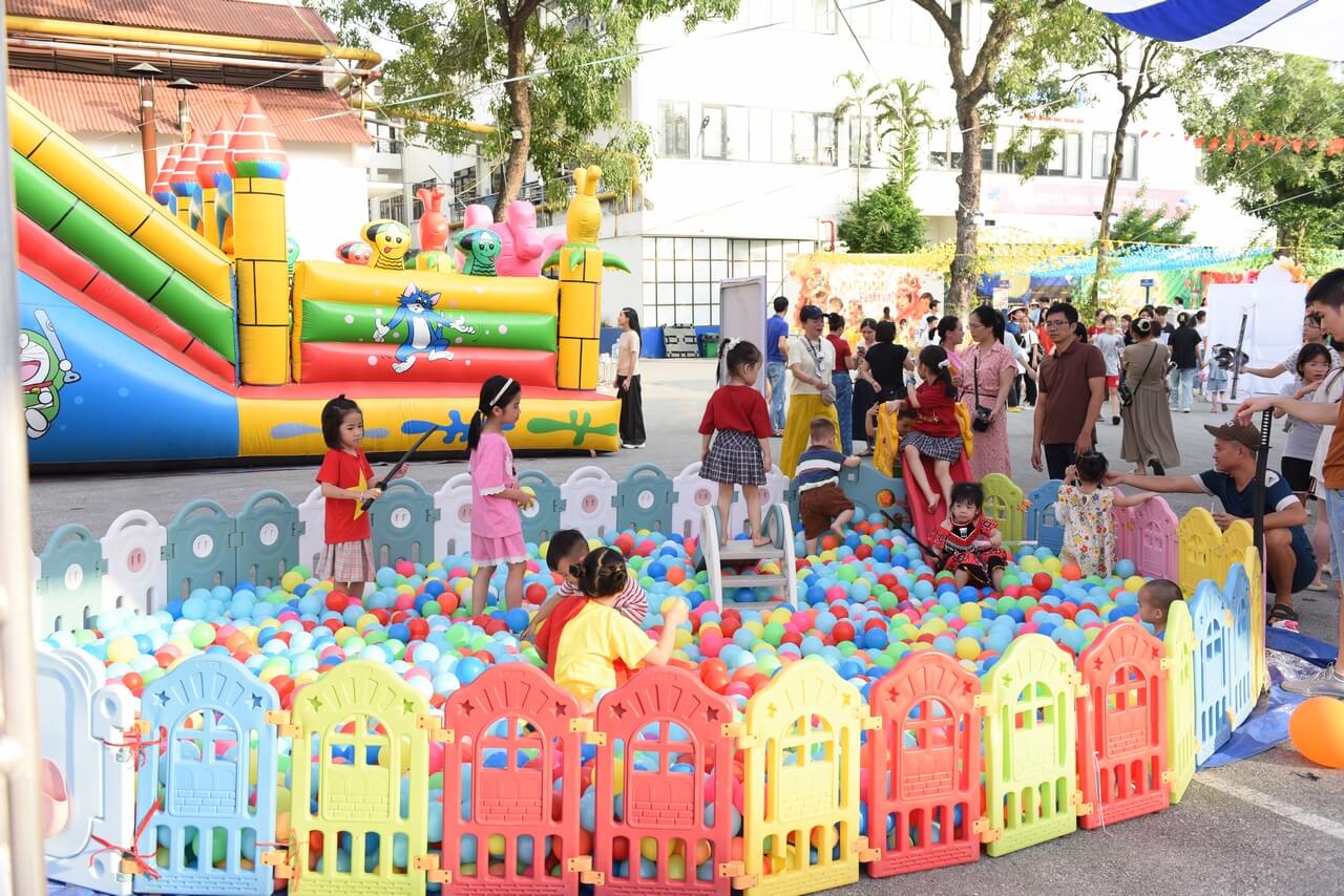 May 10 trăng vàng 80 năm – Dệt ước mơ tuổi thơ