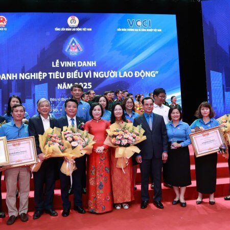 MAY 10: DẤU ẤN NHIỆM KỲ – TIÊN PHONG VÌ NGƯỜI LAO ĐỘNG