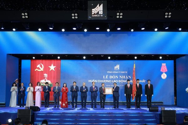 Kỷ niệm 80 năm thành lập May 10 (1946-2026) và đón nhận Huân chương Lao động hạng Nhất