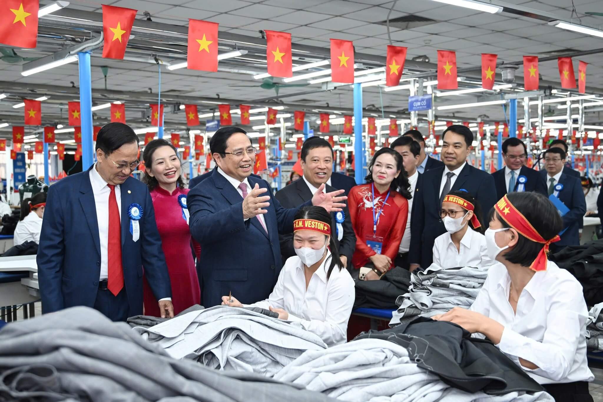 Kỷ niệm 80 năm thành lập May 10 (1946-2026) và đón nhận Huân chương Lao động hạng Nhất