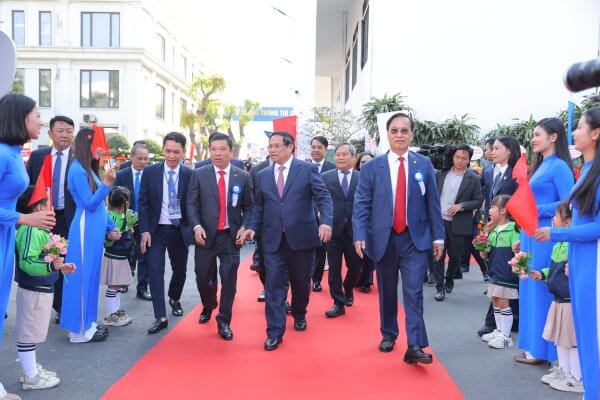 Kỷ niệm 80 năm thành lập May 10 (1946-2026) và đón nhận Huân chương Lao động hạng Nhất