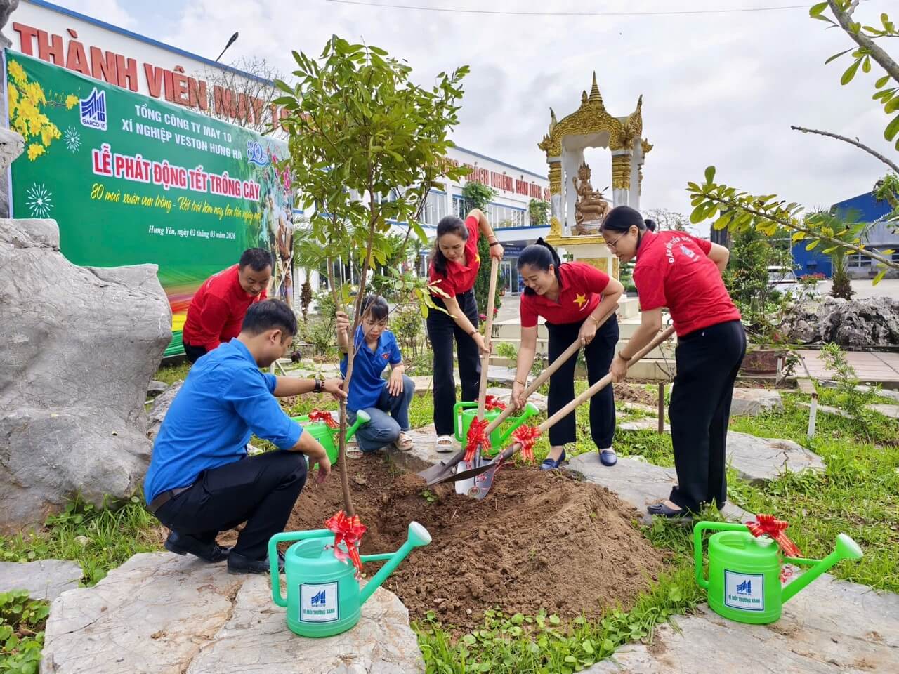 80 mùa xuân vun trồng: May 10 gieo mầm xanh bền vững