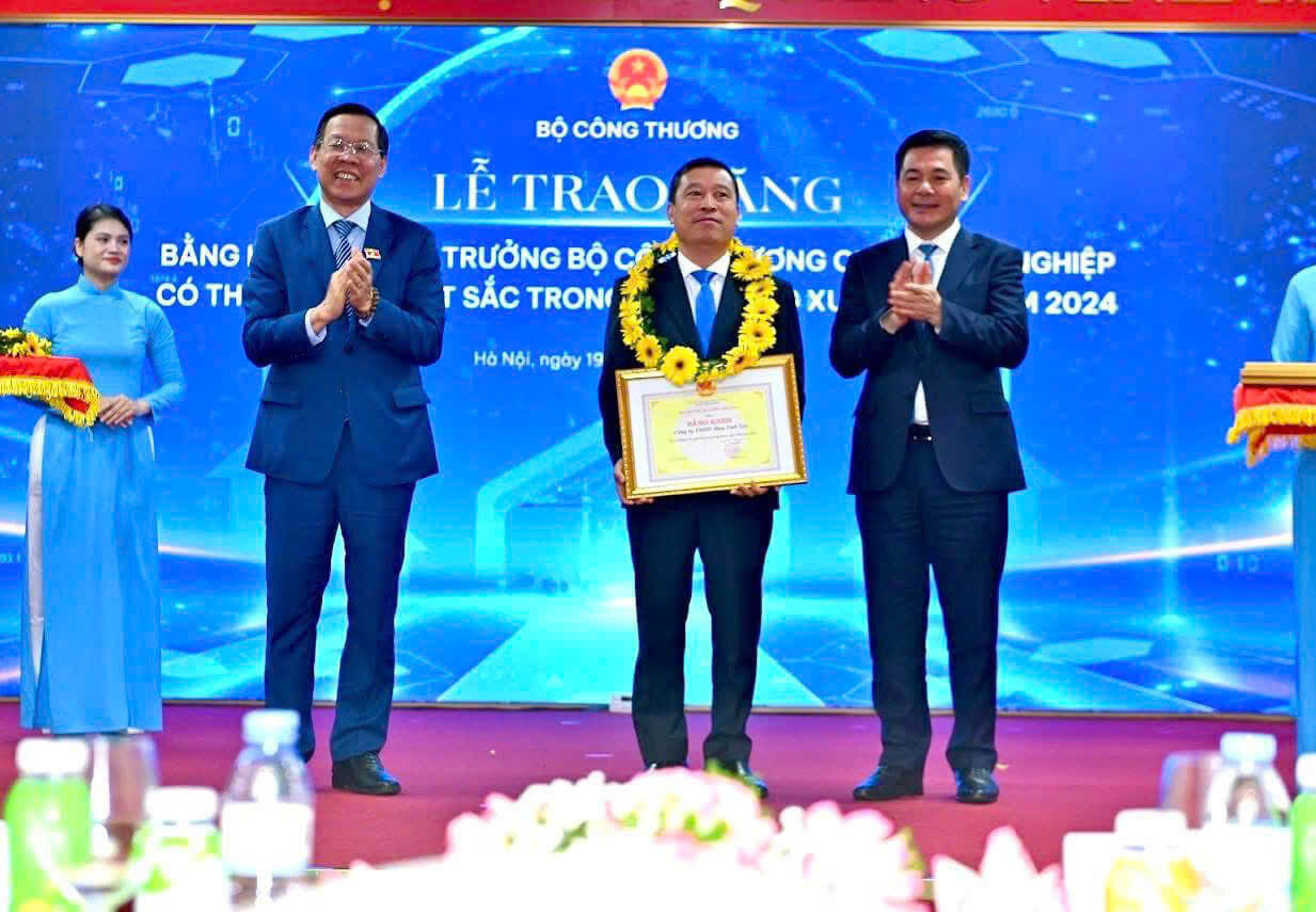 MAY 10 KHẲNG ĐỊNH VỊ THẾ “DOANH NGHIỆP XUẤT KHẨU UY TÍN” NĂM 2025