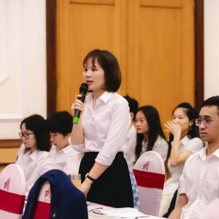 NGƯỜI TRƯỞNG NHÓM TÂM HUYẾT, SÁNG TẠO CỦA PHÒNG THIẾT KẾ THỜI TRANG