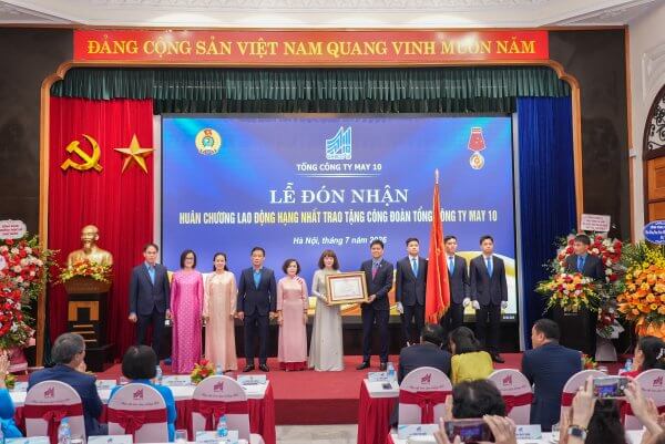 Lễ kỷ niệm 70 năm truyền thống Công đoàn May 10 và đón nhận Huân chương Lao động hạng Nhất (Lần thứ 3)
