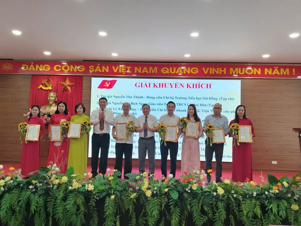 ĐẢNG BỘ MAY 10: KHẲNG ĐỊNH VAI TRÒ ĐẦU TÀU TRONG CÁC PHONG TRÀO ĐỊA PHƯƠNG